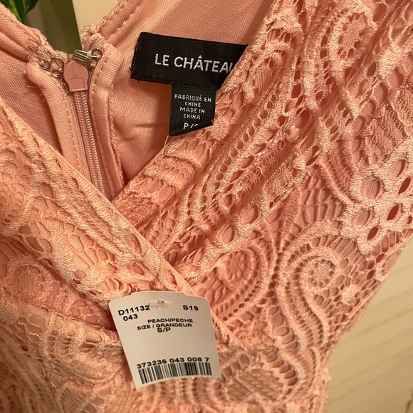 Le Chateau Peach Lace Dress - Picture 2 of 4